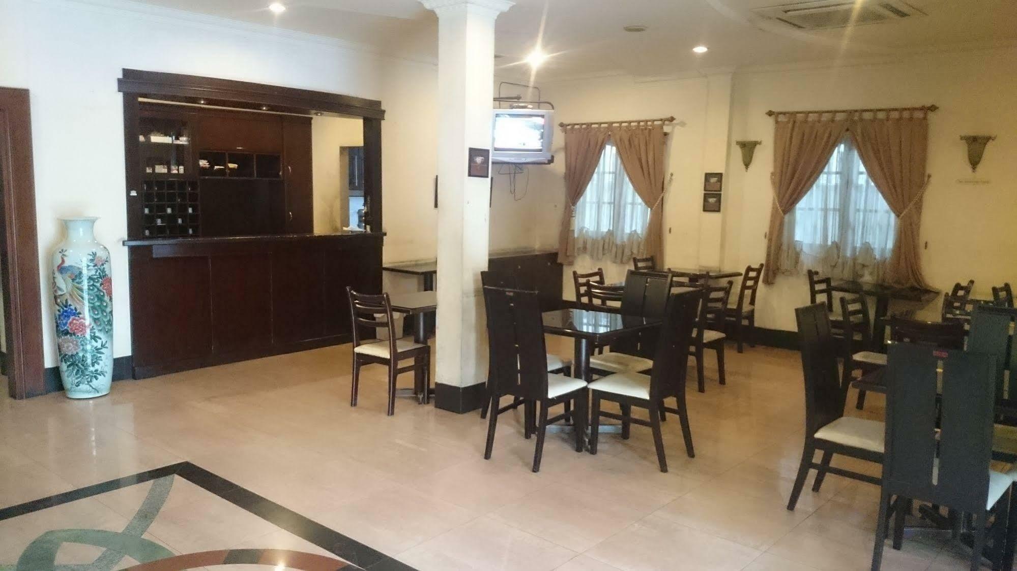 Hotel Citi International Palang Merah Medan Kültér fotó